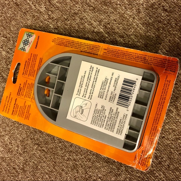 Friskars decorative hole punch scrapbook - Picture 3 of 4